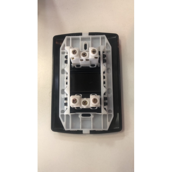 Tomada Dupla 2P+T 10A 250V - PRETO FOSCO