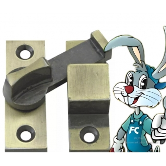 Tranqueta Zamac 4cm Bico Virado Latão Oxidado - cód 32608