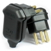 Plug Macho 2p + T 10A 250V  - 90° Triangulo Prensa Cabo - Cód 30746 - MARGIRIUS